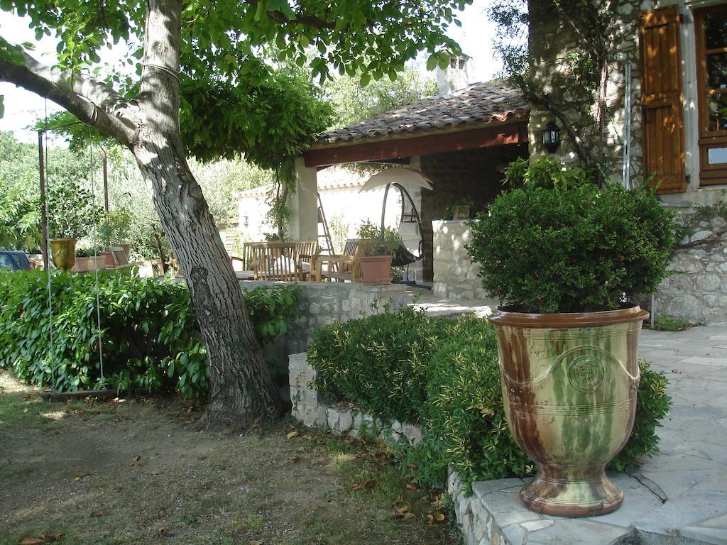 La Frandomiere Bed & Breakfast Saint-Martin-de-Londres Exterior foto
