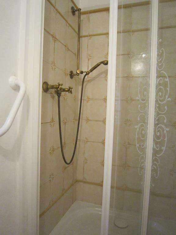 La Frandomiere Bed & Breakfast Saint-Martin-de-Londres Exterior foto